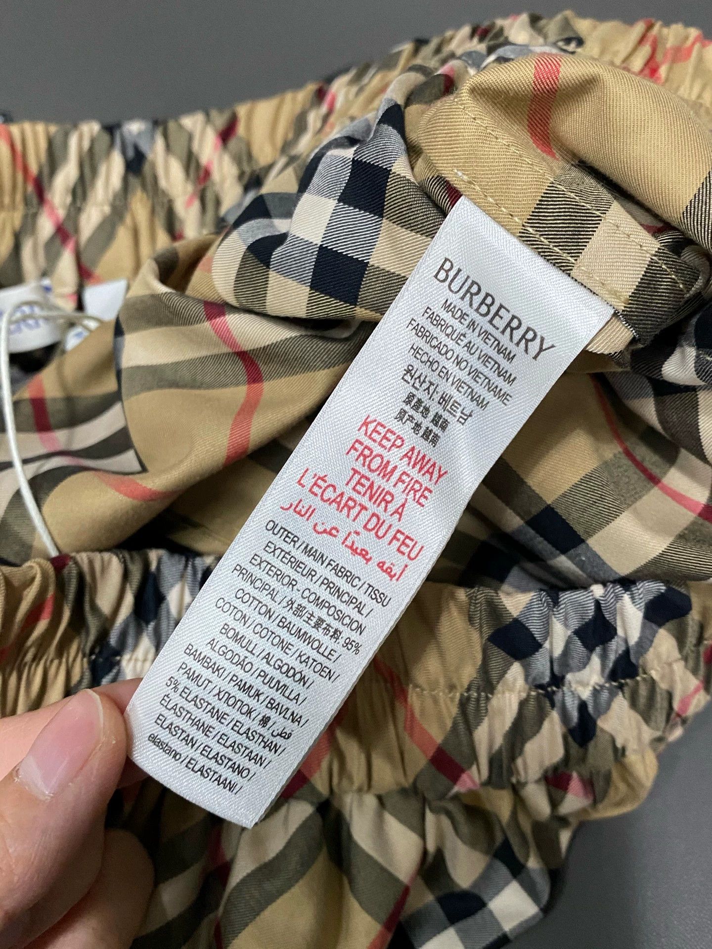 Burberry Burberry 14Y new shorts Size 24" / US 00 / IT 34 - 6 Thumbnail