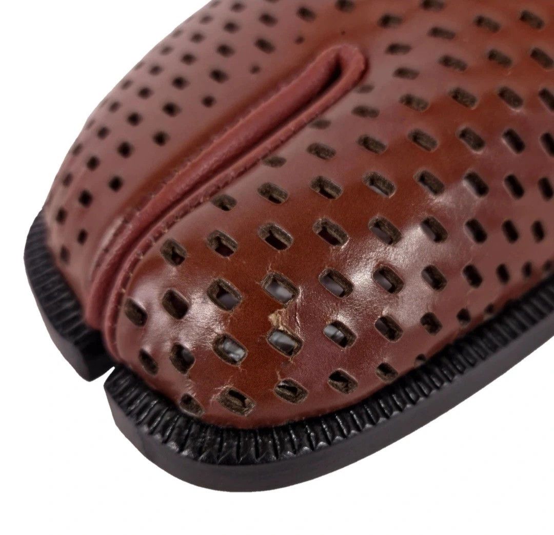 Maison Margiela Maison Margiela Tabi Perforated Loafers US 7 EU 37 Womens Size US 7 / IT 37 - 10 Thumbnail