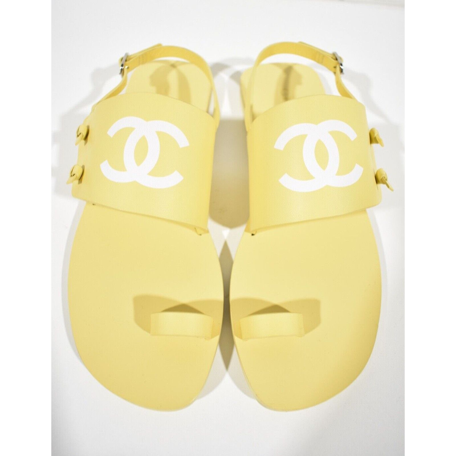 Chanel Chanel 21P Be CC Thong Yellow Leather White Logo Toe Size US 8.5 / IT 38.5 - 2 Thumbnail