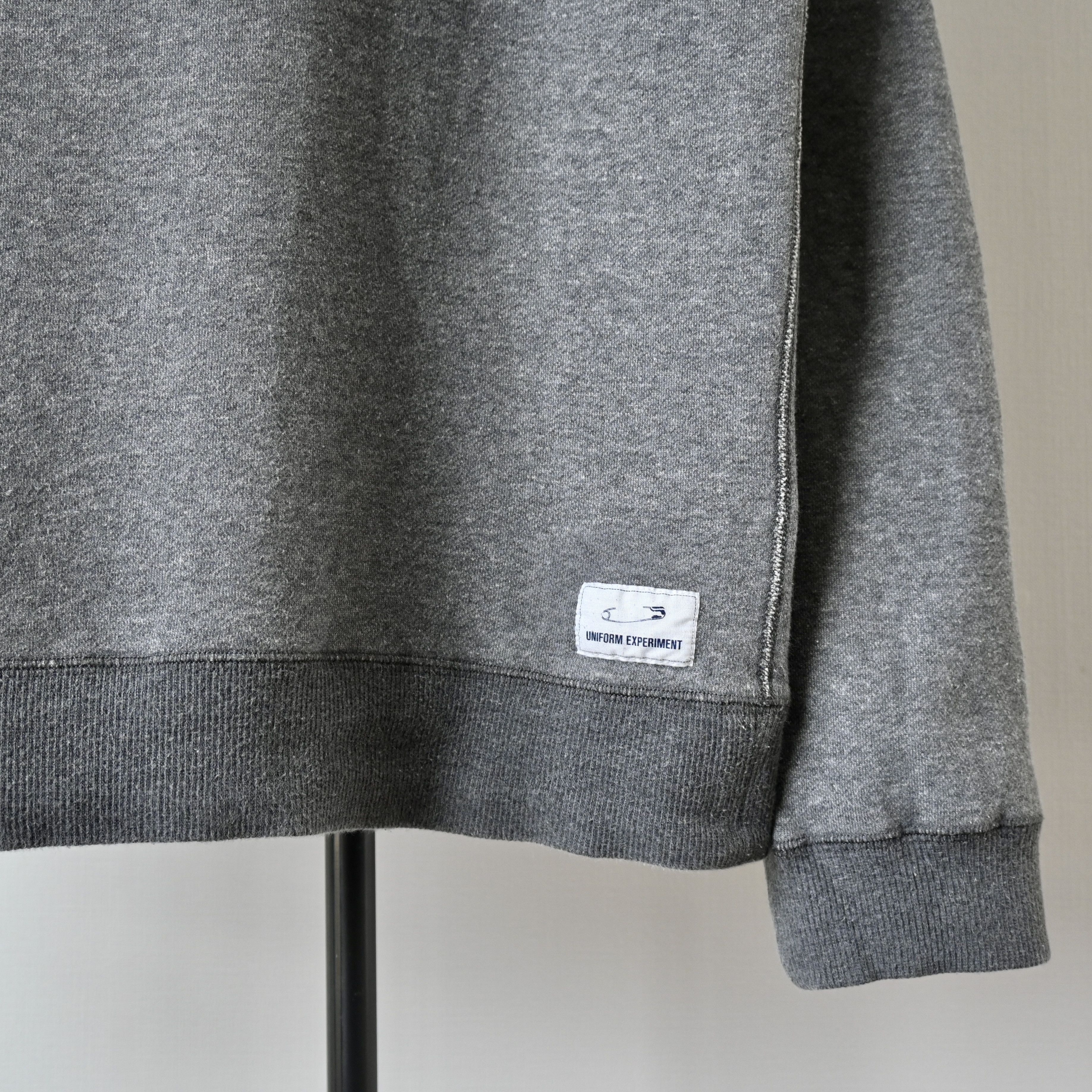 uniform experiment Uniform Experiment script crewneck sweatshirt, made in Japan Size US L / EU 52-54 / 3 - 4 Thumbnail
