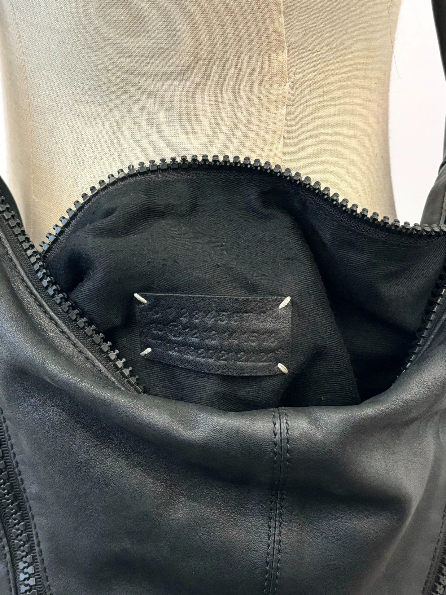 Maison Margiela Maison Margiela 00S Croissant Bag Black Lambskin Size ONE SIZE - 9 Thumbnail