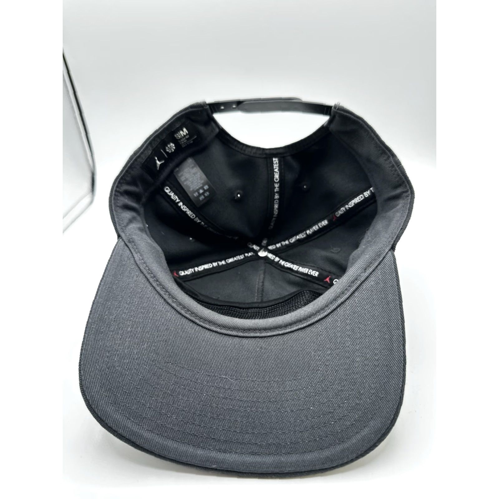 Jordan Brand Air Jordan Hat Black Adjustable Strapback Cap Small / Medium Tonal Logo Mens Baseball Cap Size ONE SIZE - 7 Thumbnail