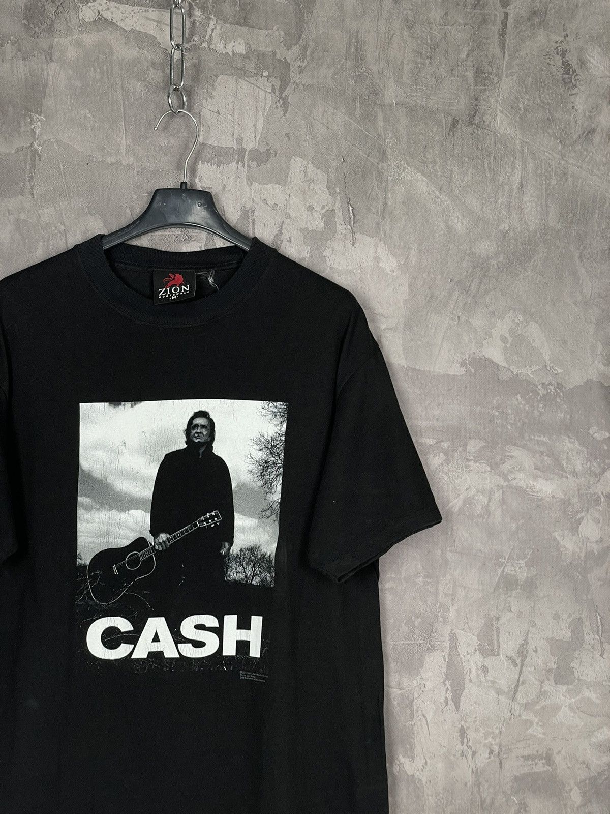 Band Tees × Vintage Black Johnny Cash Zion Crazy Fit M vintage 90s band T shirt Size US M / EU 48-50 / 2 - 4 Thumbnail