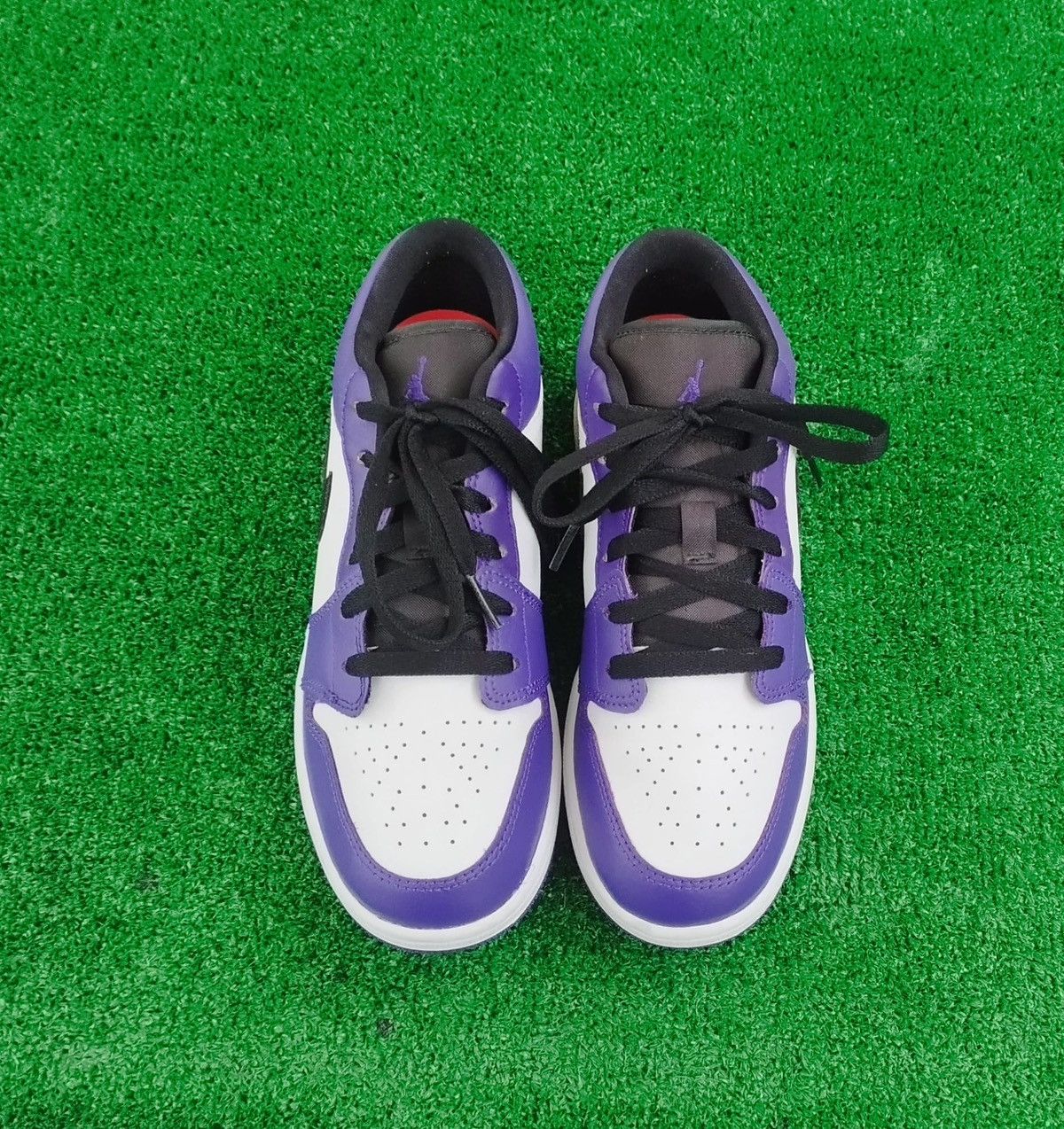 Jordan Brand Shoes Air Jordan 1 Low GS 'Court Purple' Size US 9 / IT 39 - 2 Thumbnail