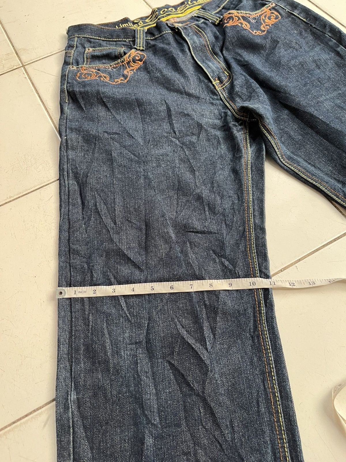 Coogi Coogi Tribal baggy style Size US 33 - 11 Thumbnail