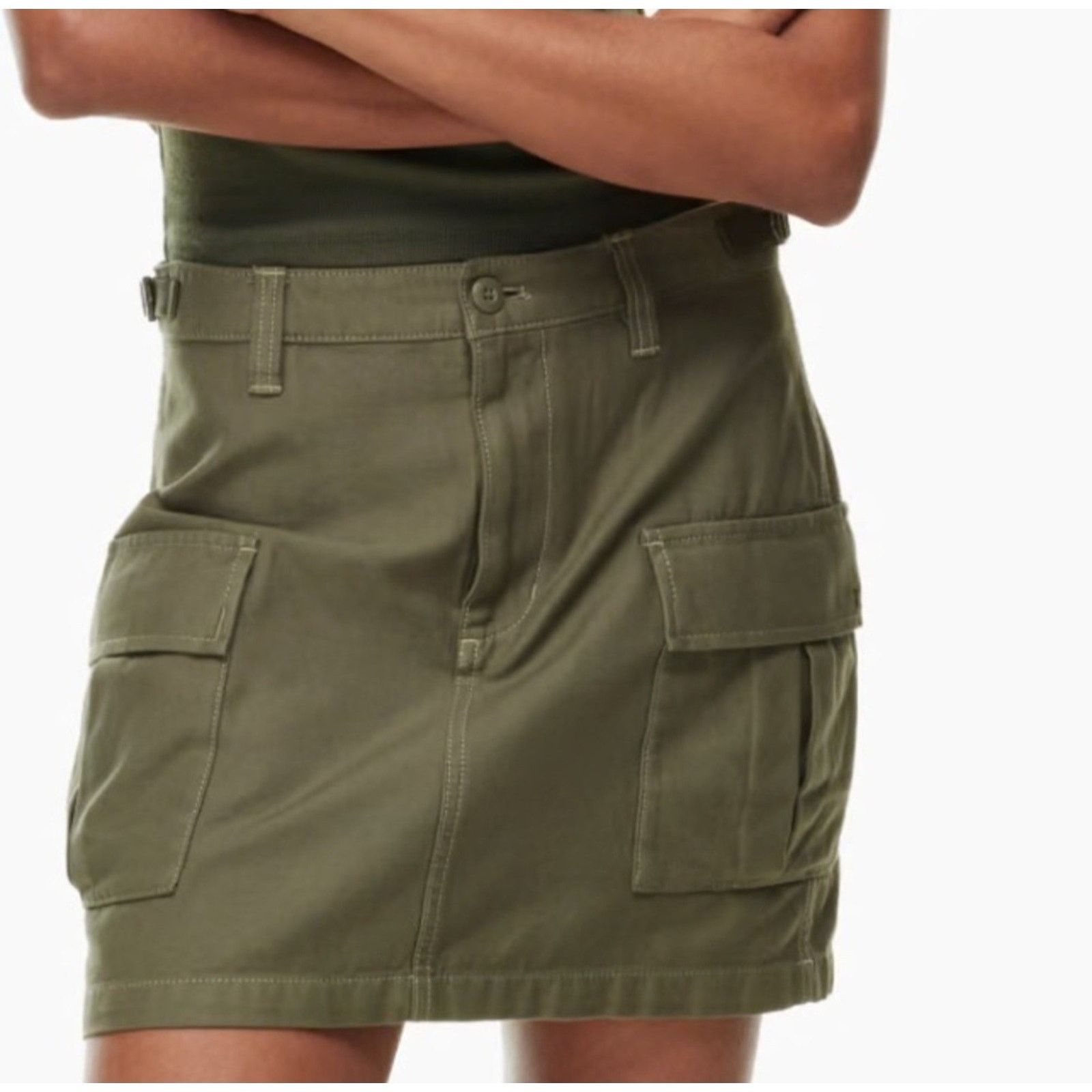 Aritzia Aritzia TNA Supply Cargo Utility Micro Mini Skirt Army Size 28" / US 6 / IT 42 - 2 Thumbnail
