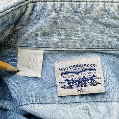 Levi's × Levi's Vintage Clothing × Vintage VINTAGE 1970s LEVI'S SHIRT ORANGE TAB BLUE DENIM DISTRESSED Size US XL / EU 56 / 4 - 7 Thumbnail