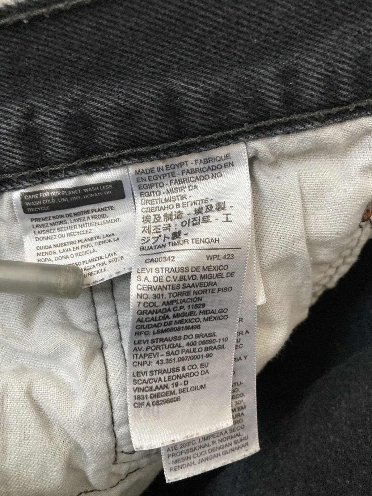 Levi's LEVI'S 501 BLACK ACID WASH DENIM JEANS RELAX BUTTON CLOSURE Size US 44 / EU 60 - 7 Thumbnail