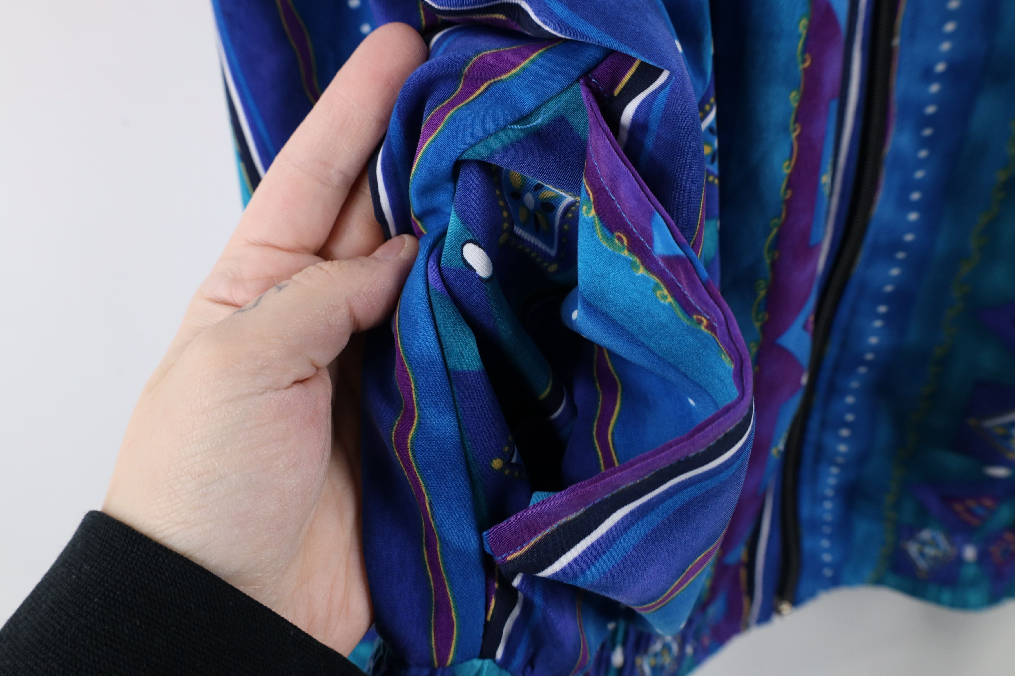 Vintage Vintage 90s Streetwear Rainbow Geometric Windbreaker Jacket Size XL / US 12-14 / IT 48-50 - 4 Thumbnail
