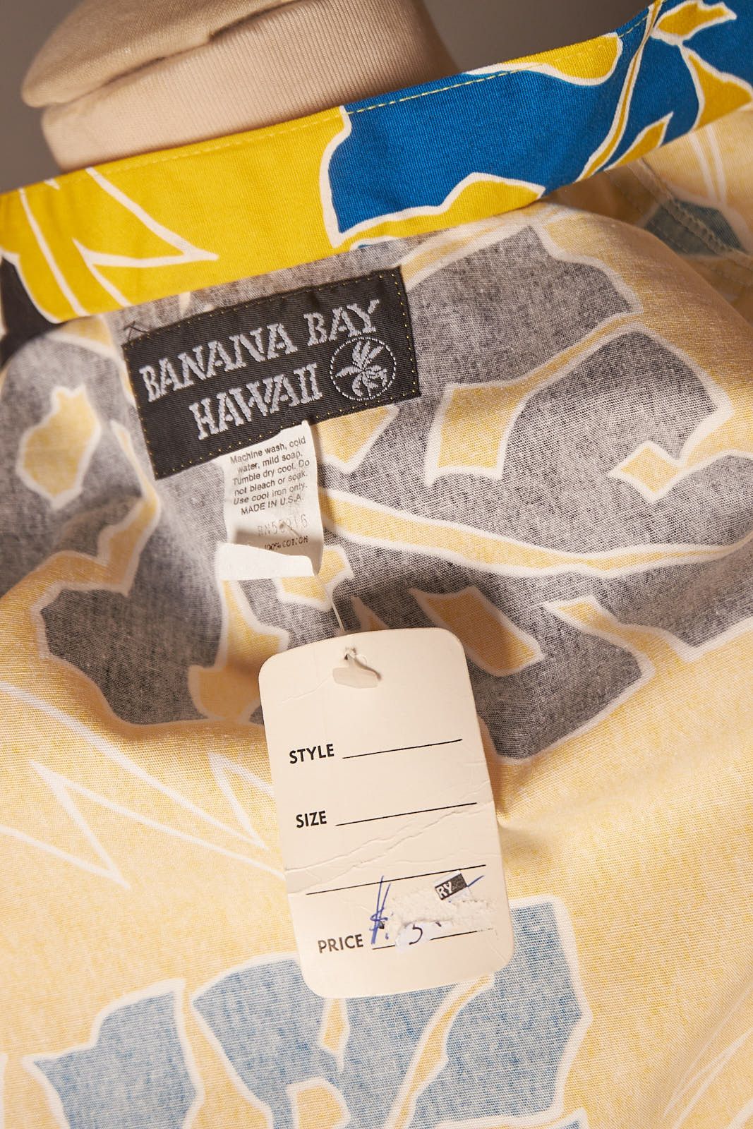 Vintage Vintage 1990s Yellow Banana Bay Hawaiian Shirt Size US XXS / EU 40 - 7 Thumbnail