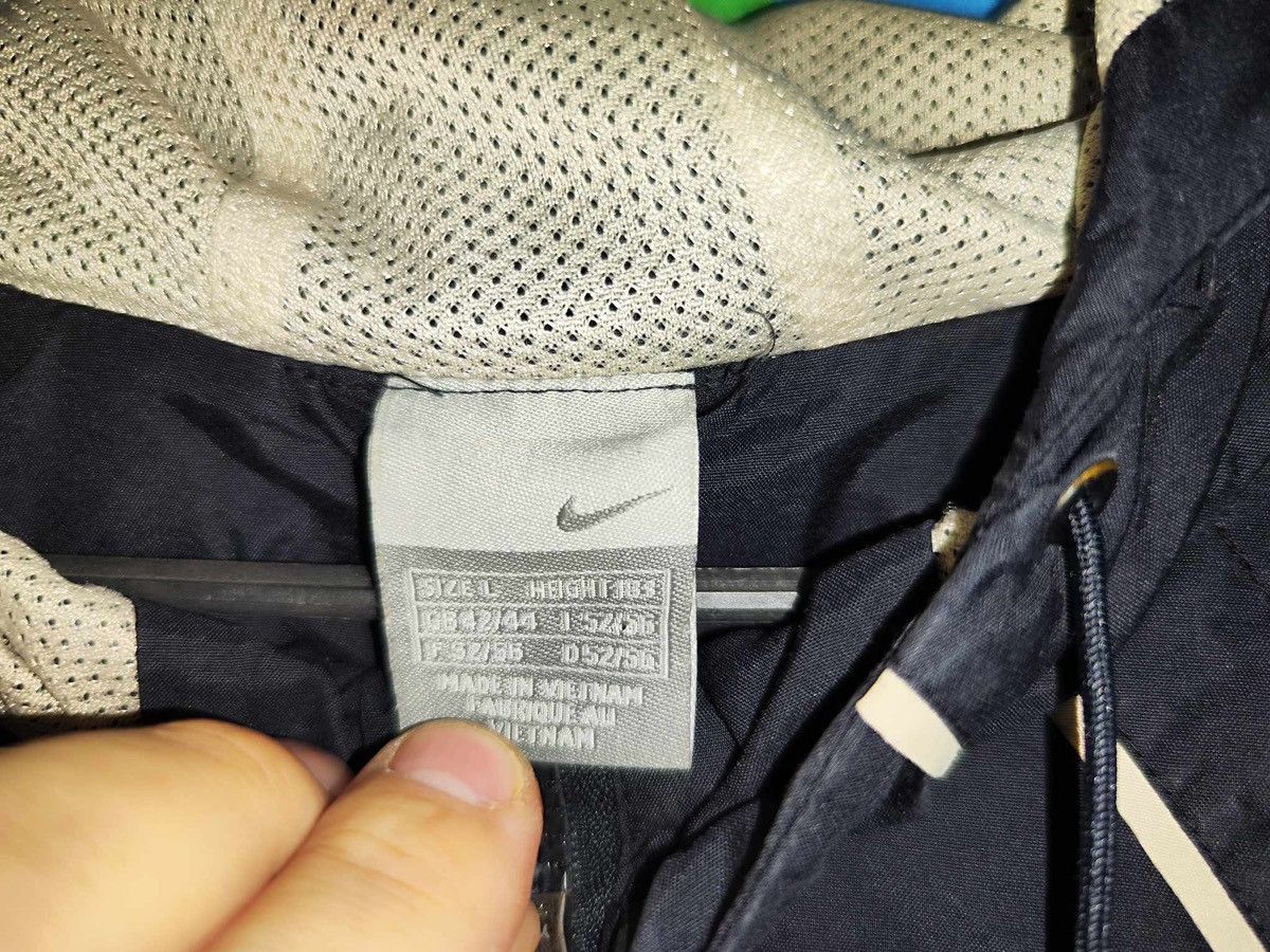 Nike × Vintage Vintage Nike hooded windbreaker size L Size US L / EU 52-54 / 3 - 5 Thumbnail