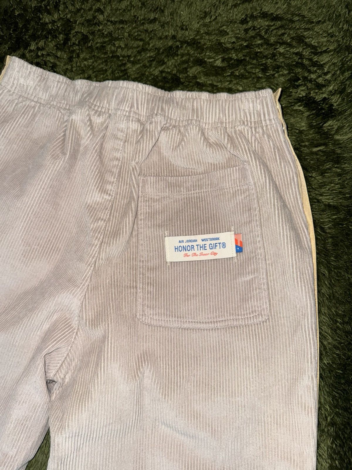 Jordan Brand [L] Jordan x Russell Westbrook Honor The Gift Corduroy Pants Size US 34 / EU 50 - 11 Thumbnail
