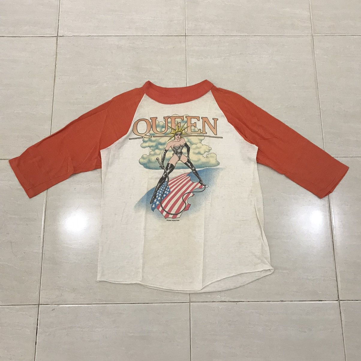 Band Tees × Vintage Truly Vintage 80s Queen Liberty Tour Size US S / EU 44-46 / 1 - 1 Thumbnail