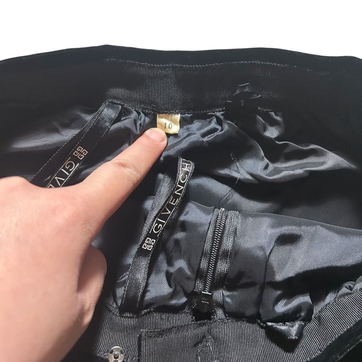 Givenchy Givenchy Velvet Fabric Skirt Size 25" / US 0 / IT 36 - 5 Thumbnail
