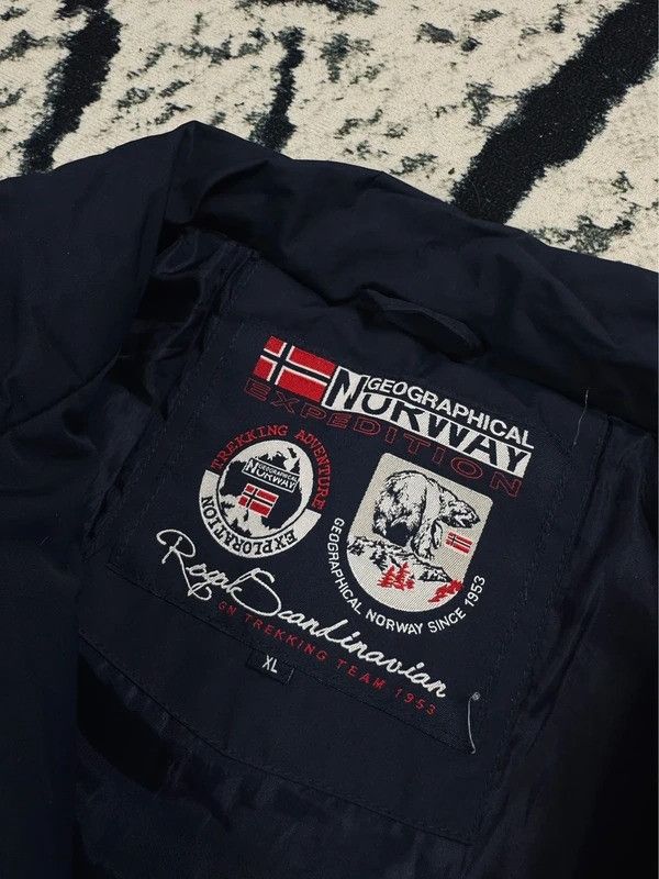 Other jacket Crumberry Vest Men 056 Navy Blue XL Size US XL / EU 56 / 4 - 9 Thumbnail
