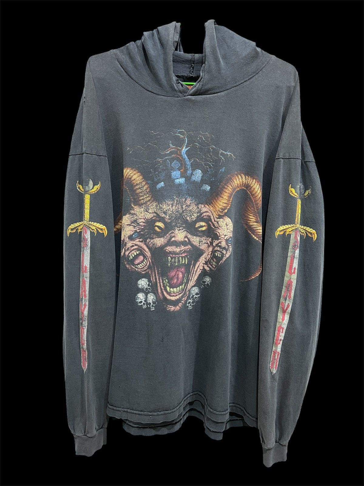 Band Tees Vintage 90s Slayer Clash of The Titans Thrashed Faded Metal Size US XL / EU 56 / 4 - 1 Thumbnail