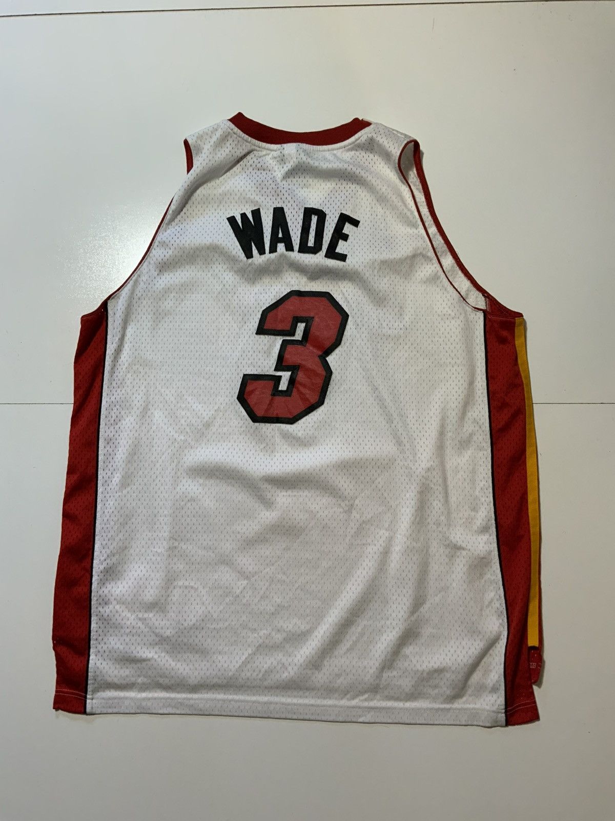 Reebok Reebok Miami Heat Dwyane Wade #3 Sewn Mesh Swingman Jersey Size US XL / EU 56 / 4 - 2 Thumbnail