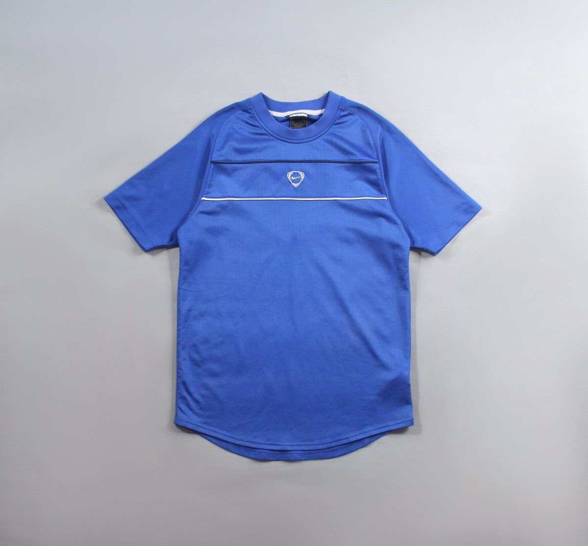 Nike Nike Vintage 90s Blue Jersey T Shirt Tee Dri Fit Blue S Size US S / EU 44-46 / 1 - 1 Thumbnail
