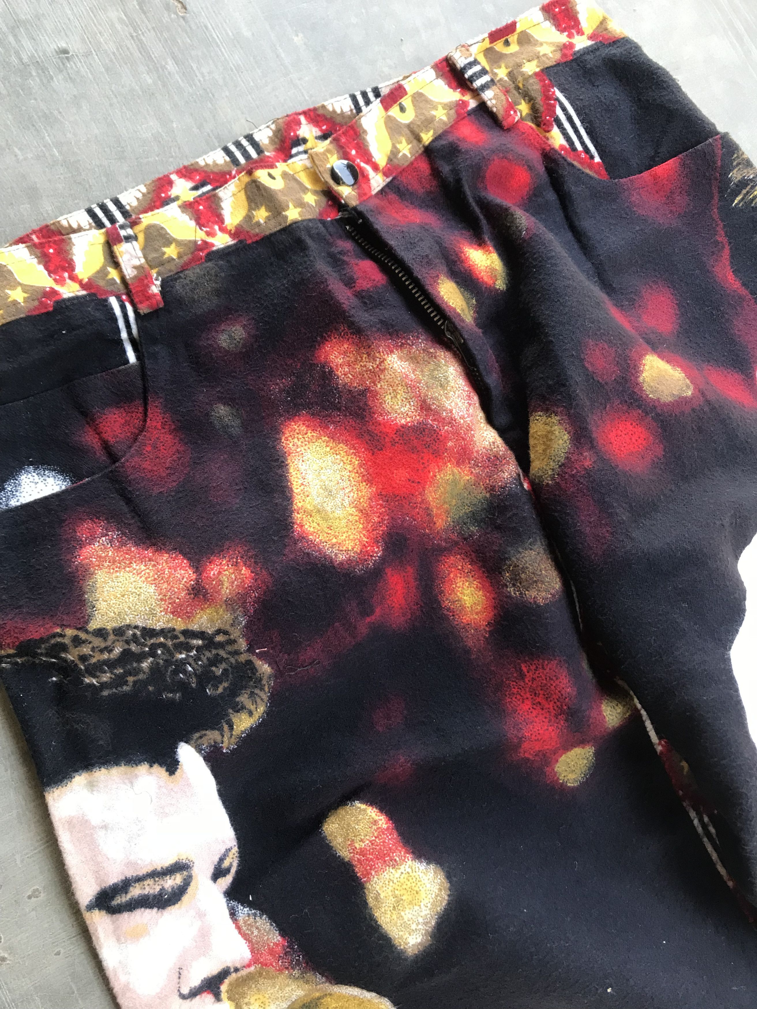 Tripp NYC Tripp NYC Elvis Presley Full Print Pants Size US 33 - 12 Thumbnail