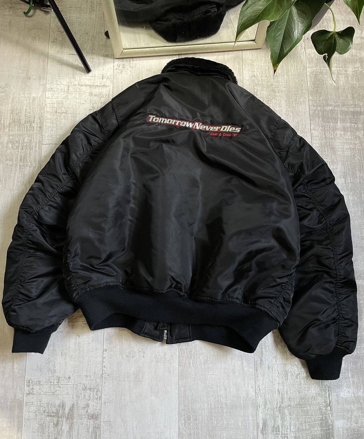 Vintage Vintage 007 James Bond 1997 Bomber MA2 Tomorrow Never Dies Size US XL / EU 56 / 4 - 2 Thumbnail