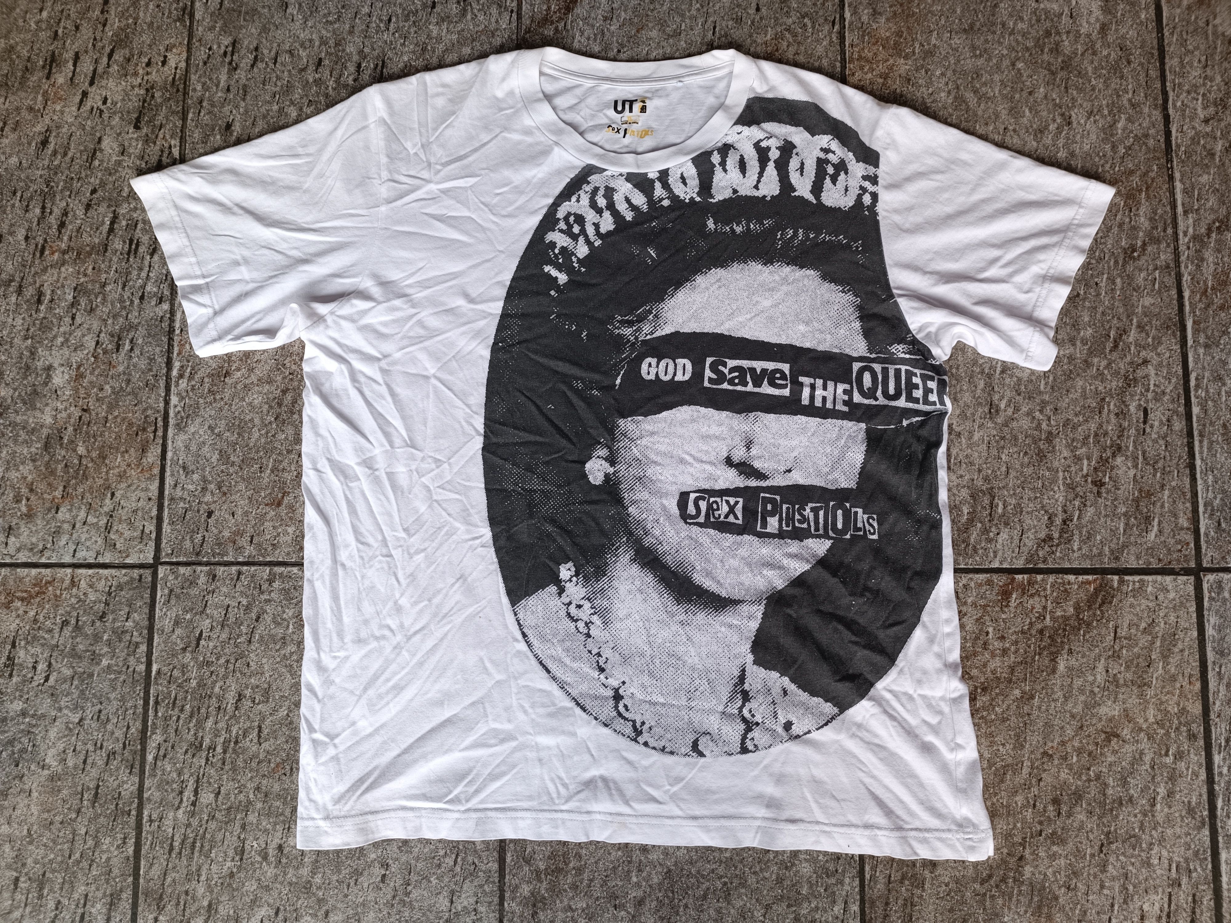 Uniqlo t shirt sex pistols god save the queen | Grailed