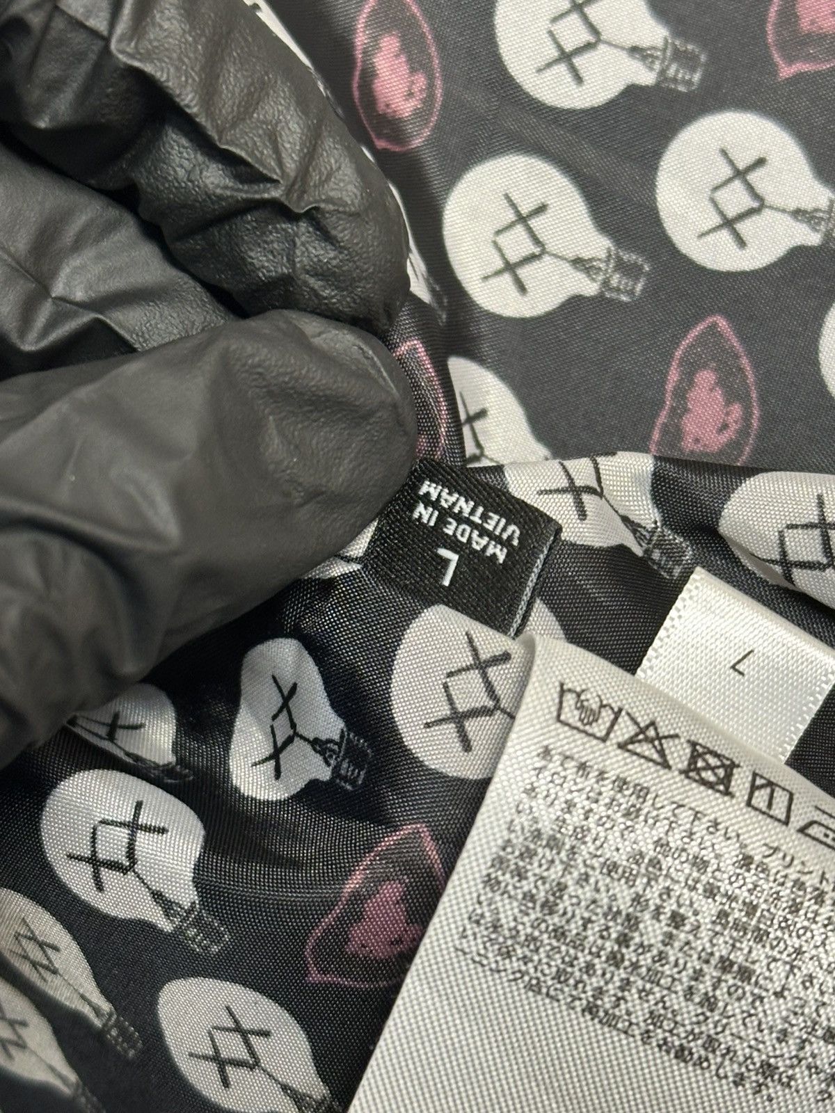 Andy Warhol × Kaws × Uniqlo Uniqlo KAWS + Warhol coach jacket featuring a yellow banana. Size US L / EU 52-54 / 3 - 15 Thumbnail