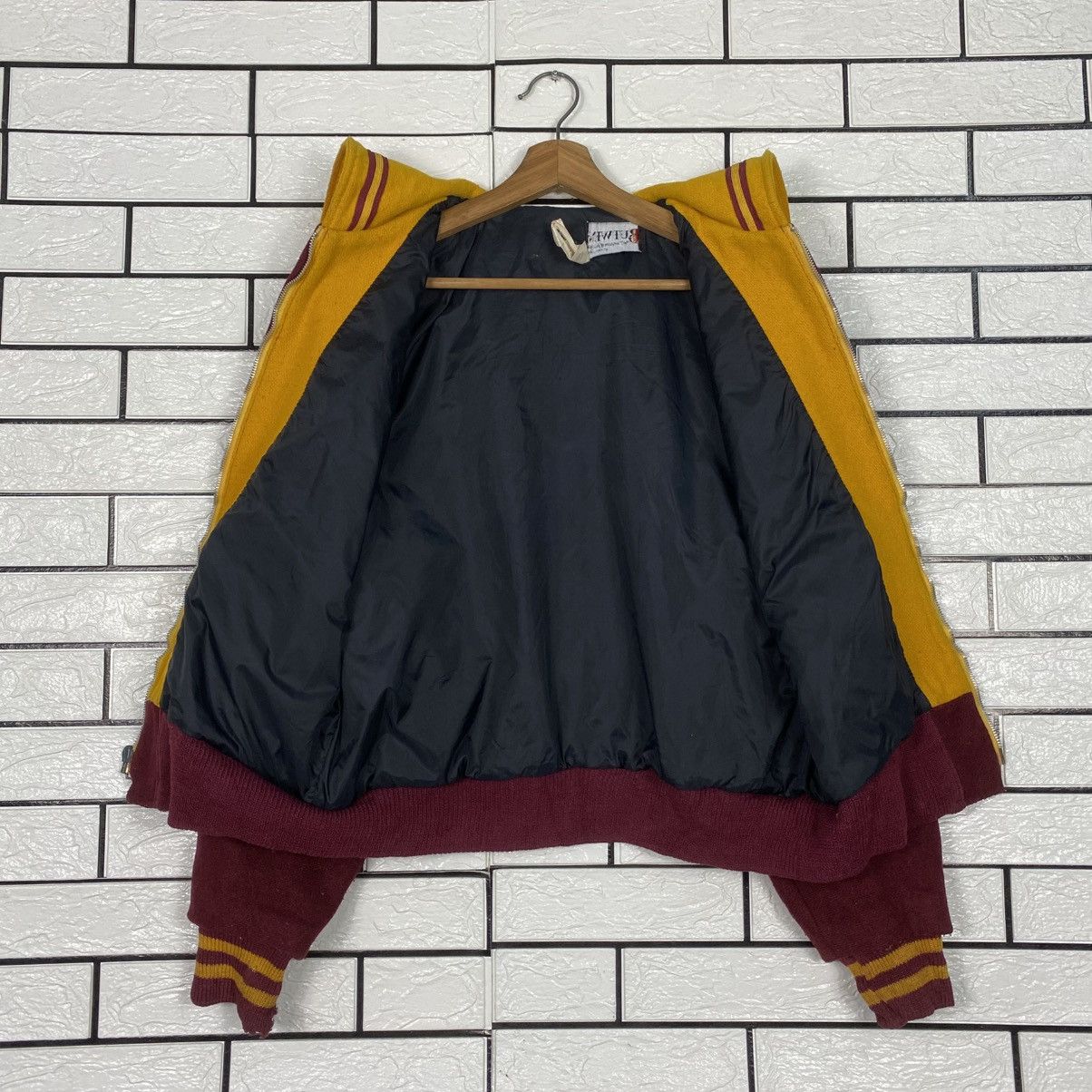 Vintage Vintage Wool Bomber Jacket Butwins St Paul Big Logo Size US M / EU 48-50 / 2 - 15 Thumbnail