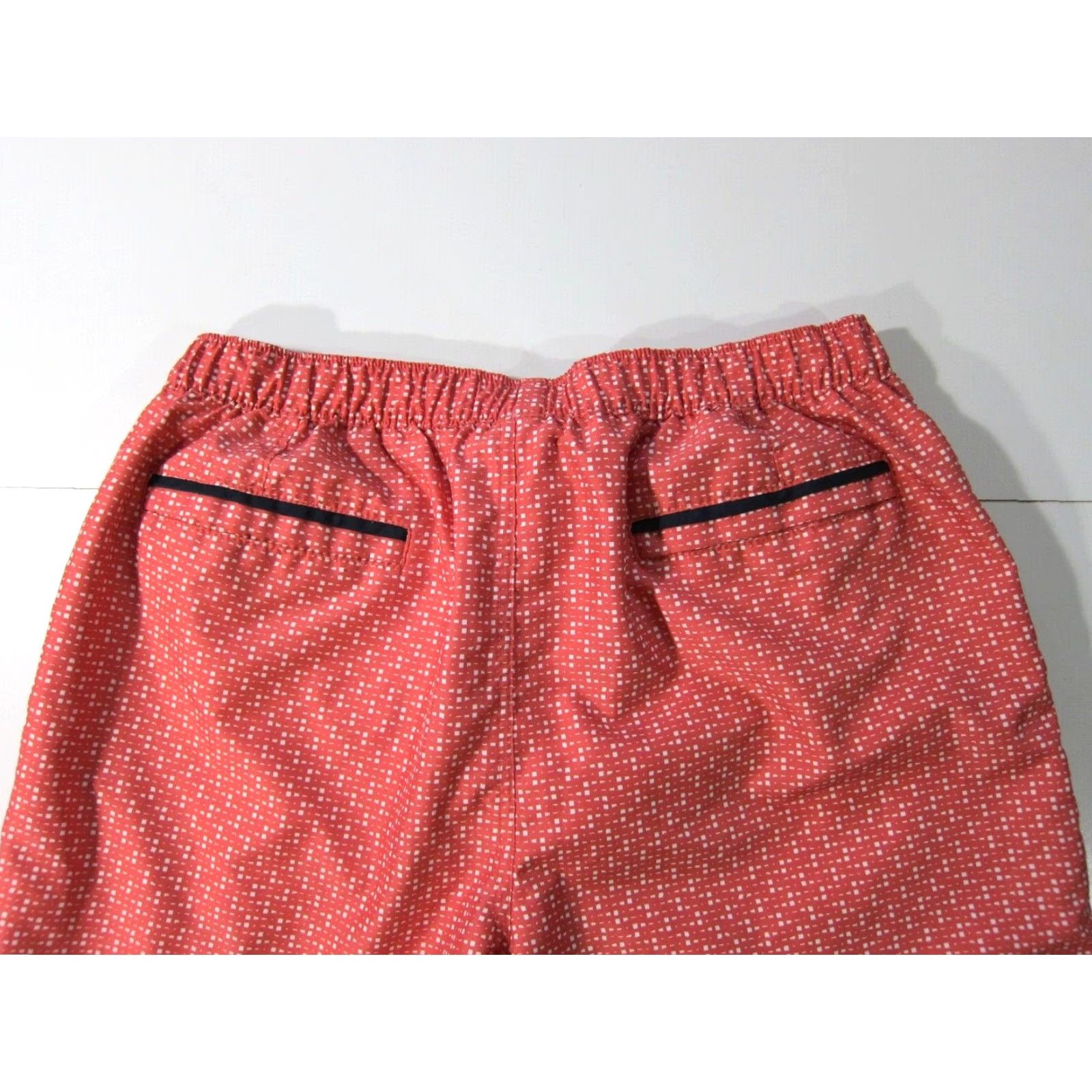 Original Penguin Penguin Munsing Wear Pink White Polka Dot Lined Pocket Swim Trunks Men Large Size US 33 - 5 Thumbnail
