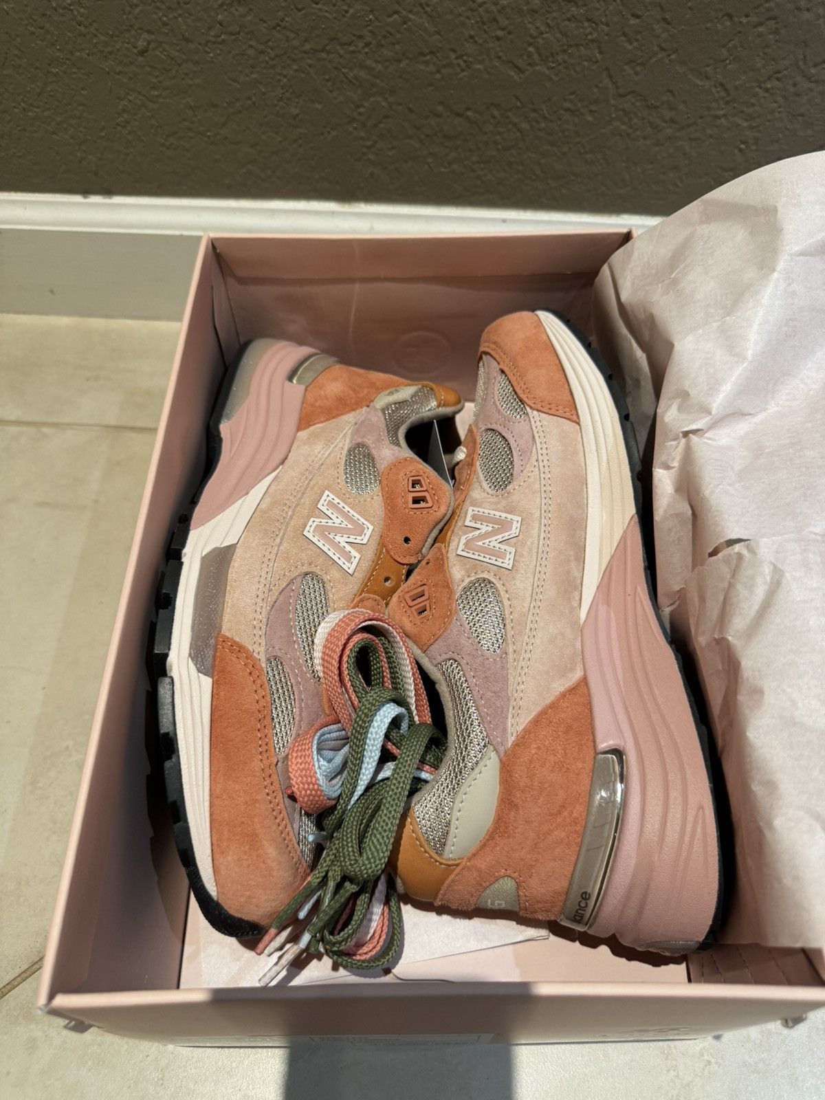 Joe Freshgoods × New Balance NEW 8 Joe Freshgoods New Balance 992 Suede Multiple Laces Size US 8 / EU 41 - 4 Thumbnail