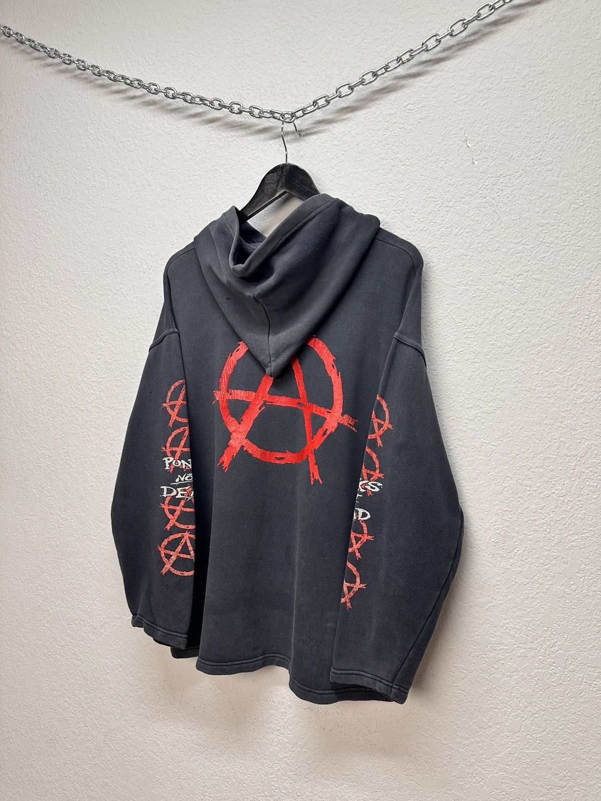 Band Tees Vintage 2000s Anarchy Graphic Pullover Hoodie Men's XL Black Size US L / EU 52-54 / 3 - 9 Thumbnail