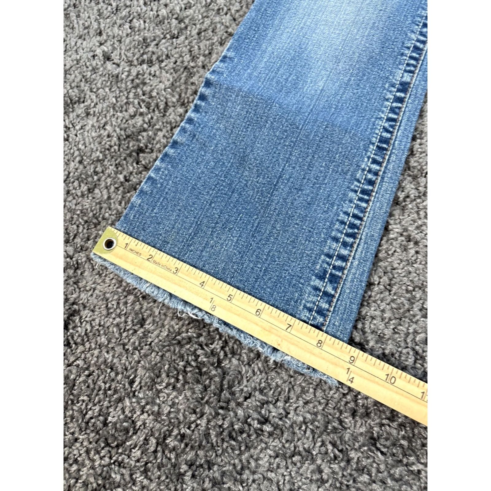 Vintage VINTAGE Rue 21 Jeans Boot Cut Womens 10 Embroidered Light Wash 28in Inseam Bohemian Distressed Size 32" / US 10 / IT 46 - 5 Thumbnail