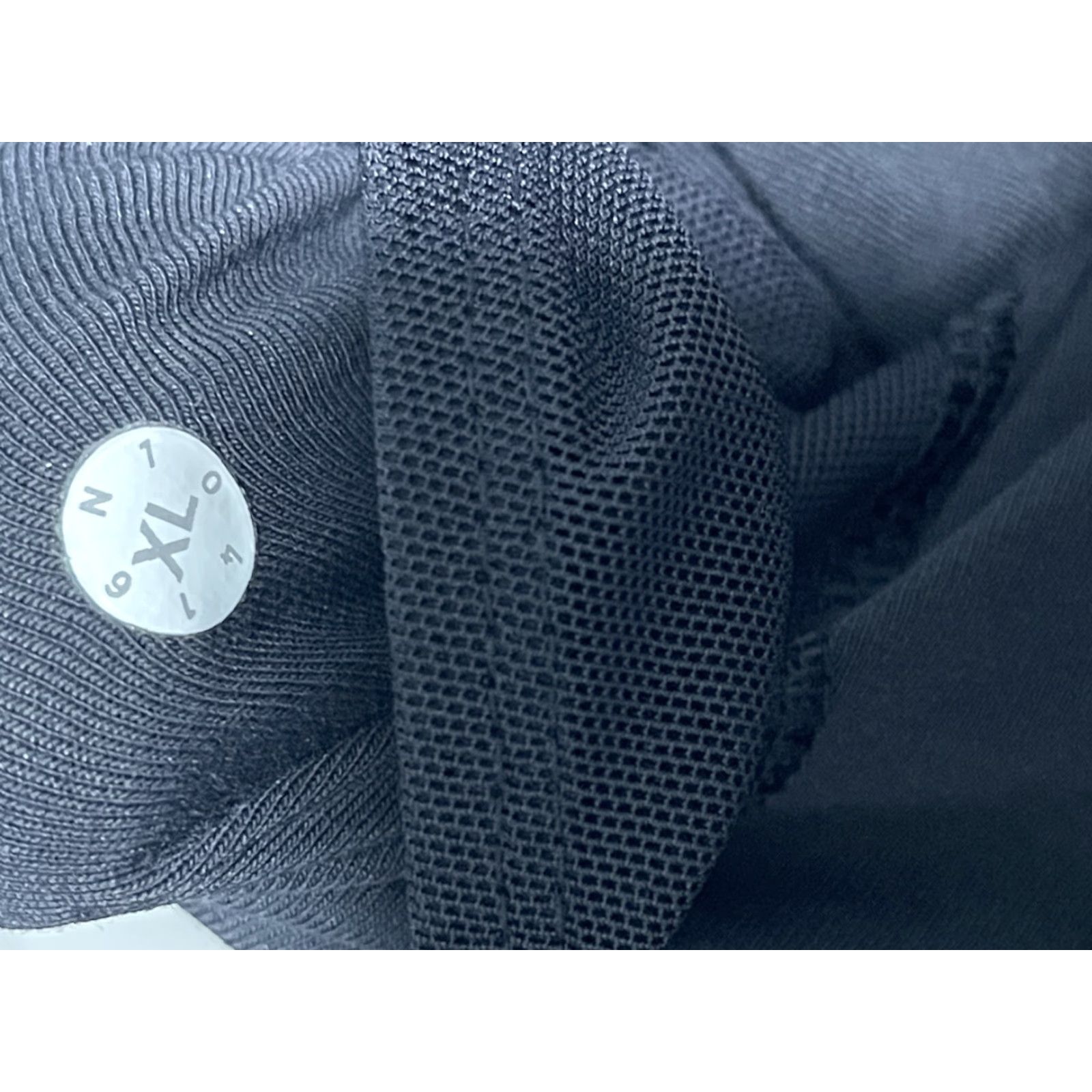 Lululemon LULULEMON Track Jacket Men XL Black Full Zip Surge Medium-Length Blended Polyester Activewear Gym & Training, Running & Hiking Mens Size US XL / EU 56 / 4 - 5 Thumbnail