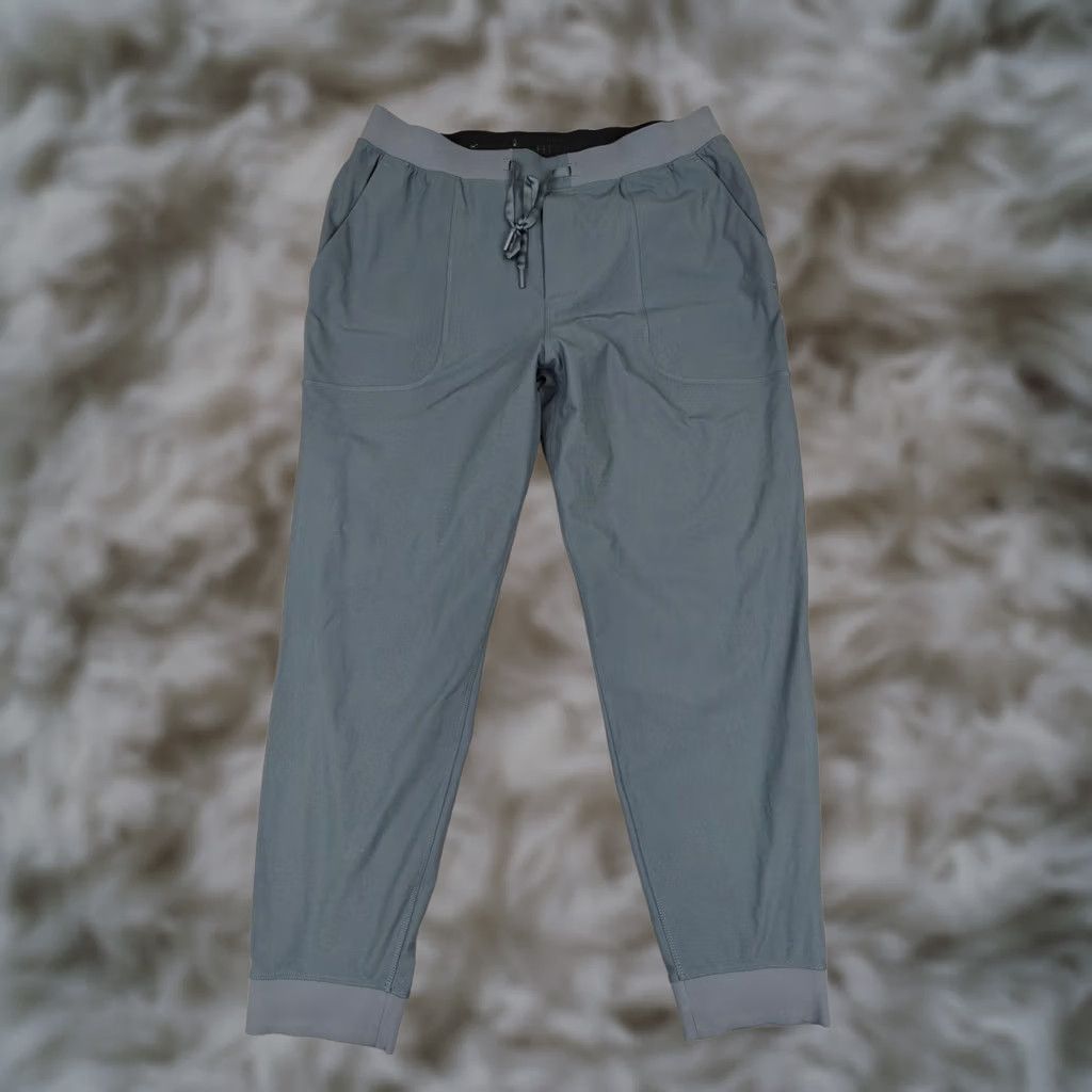 Lululemon Lululemon Mens XL Gray Jogger Pants Elastic Waist Drawstring Pockets Athletic Size US 36 / EU 52 - 1 Thumbnail
