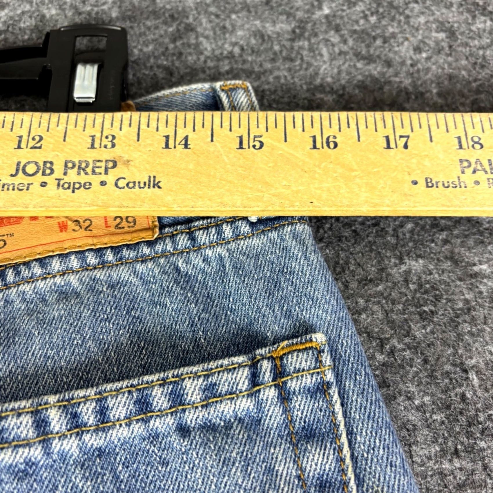 Levi's Levis 505 Regular Fit Straight Leg Light Wash Blue Denim Jeans Mens 30x29 Size US 30 / EU 46 - 5 Thumbnail
