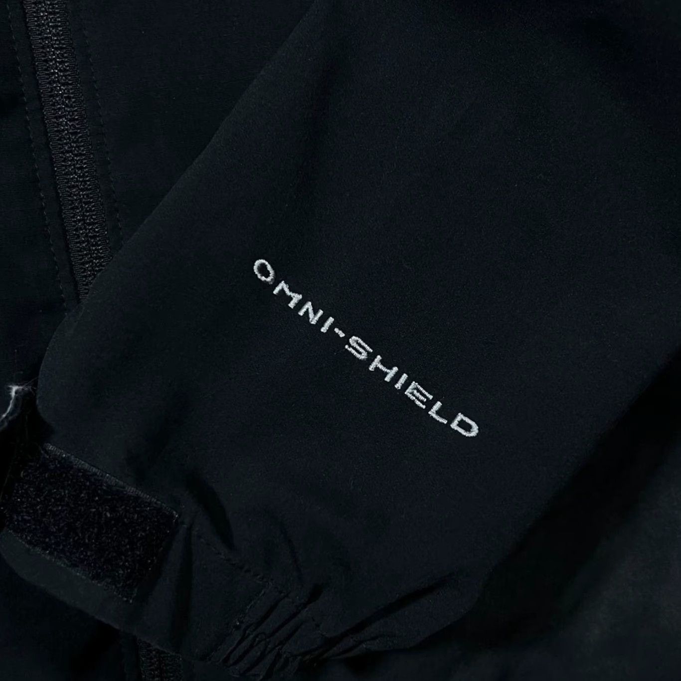 Vintage Columbia Interchange Omni-Shield Black Outdoor Hiking Windbreaker Jacket XL Mens Size US XL / EU 56 / 4 - 5 Thumbnail
