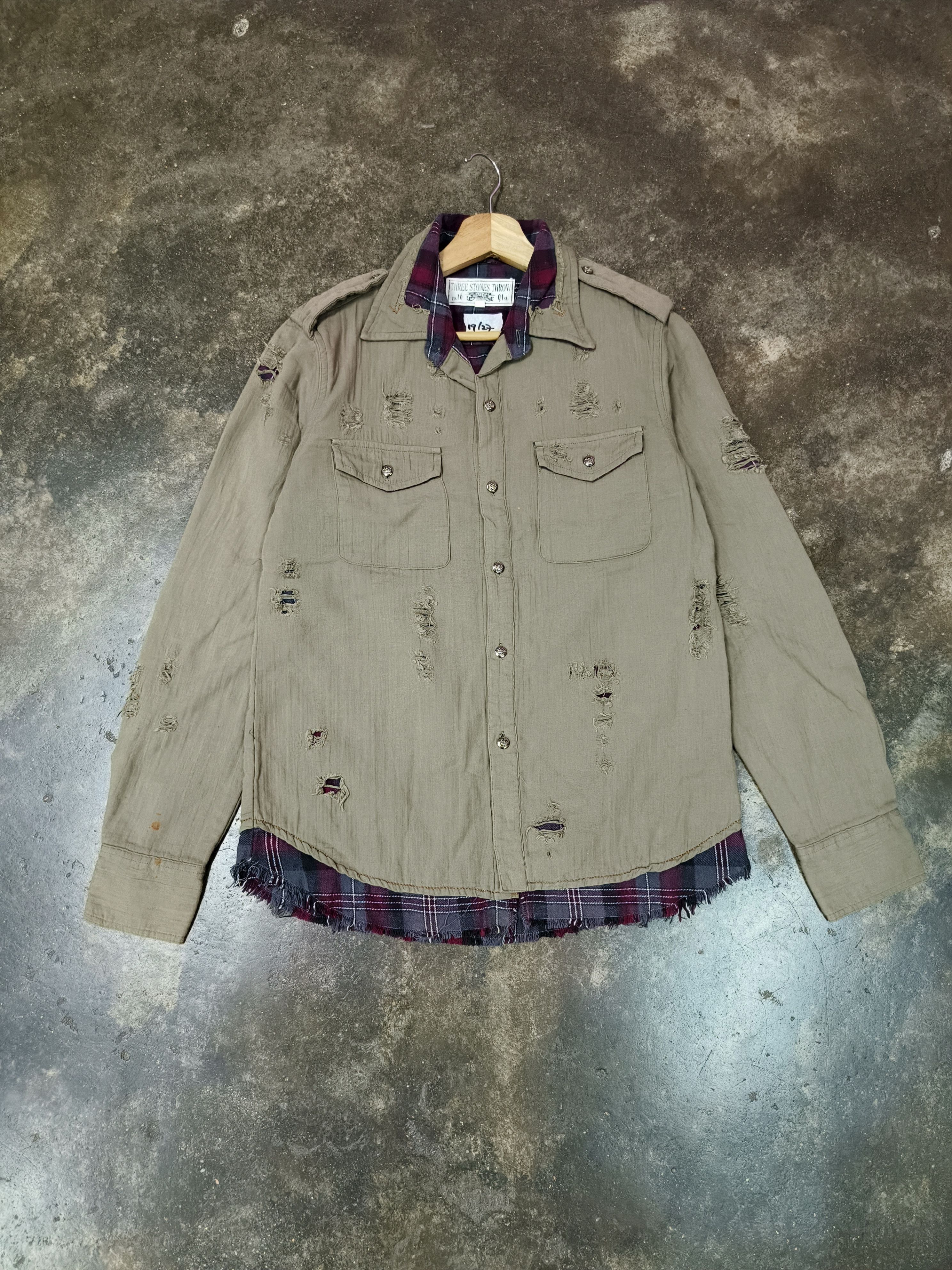 If Six Was Nine THREE STONES THROW DISTRESSED SHIRT BUTTON UP Size US L / EU 52-54 / 3 - 1 Thumbnail
