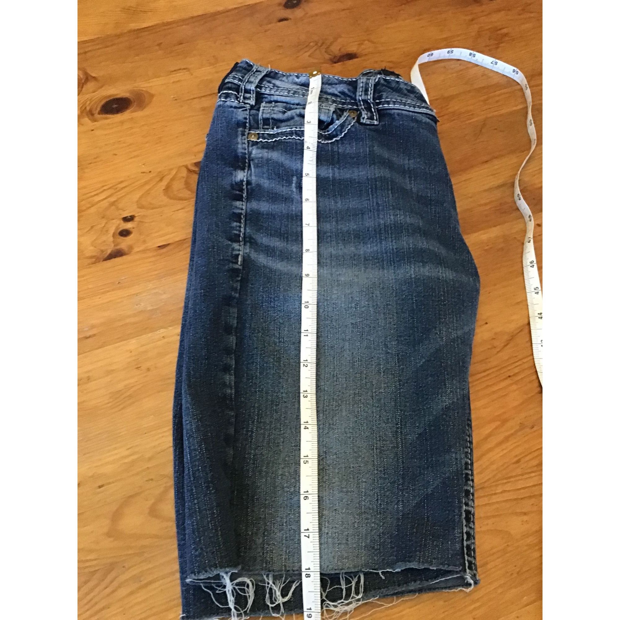 Silver Jeans Co. Fluid by Silver Jean Co. Denim Distressed Blue Jean Shorts Size 33" - 5 Thumbnail