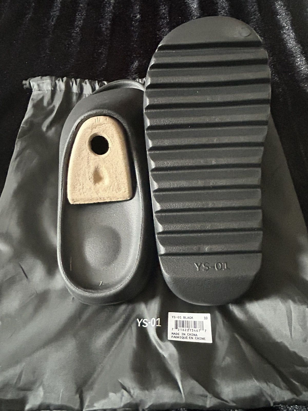 Yeezy Yeezy Ys-01 (Black) Size US 10 / EU 43 - 4 Thumbnail