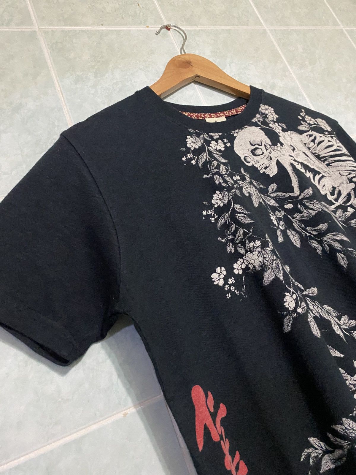 Japanese Brand Sukajan Skull Harajuku Sakura By TOEI COMPANY Japan Tshirt Size US M / EU 48-50 / 2 - 3 Thumbnail