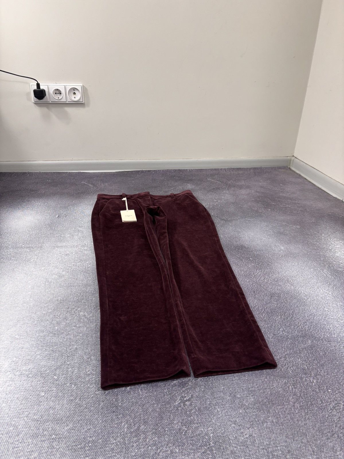 Circolo 1901 Circolo 1901 Women’s NWT Dark Burgundy Velour Chino Pants Size 27" / US 4 / IT 40 - 3 Thumbnail