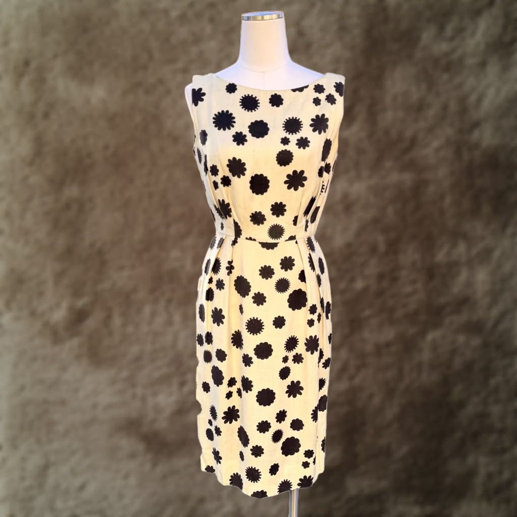 Vintage VINTAGE Jonny Herbert Dress Womens Medium White Black Floral Sheath Mod 60s Size S / US 4 / IT 40 - 1 Thumbnail