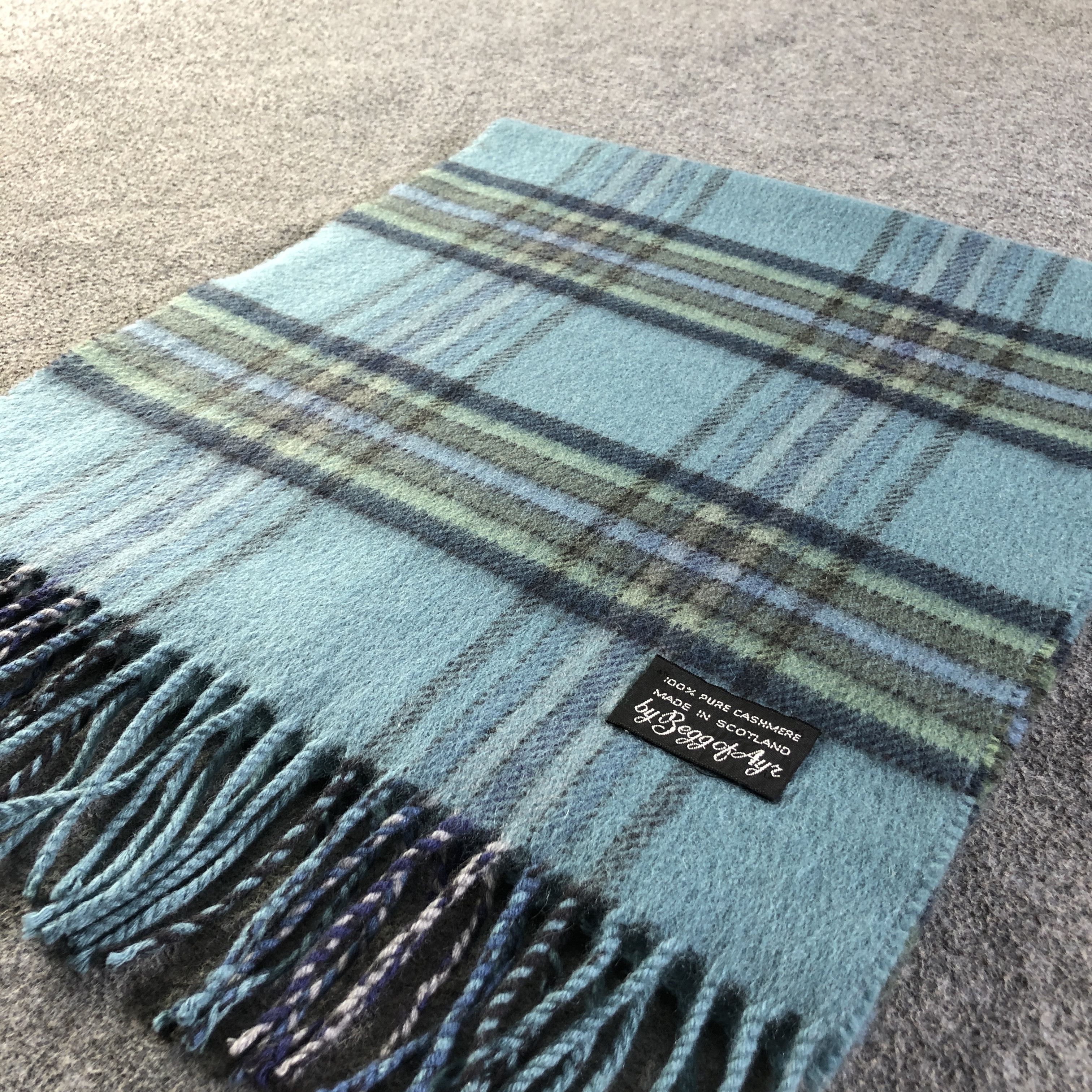 Begg x Co Begg of Ayr Tartan Cashmere Scarf Muffler Neckwear V2808 Size ONE SIZE - 3 Thumbnail