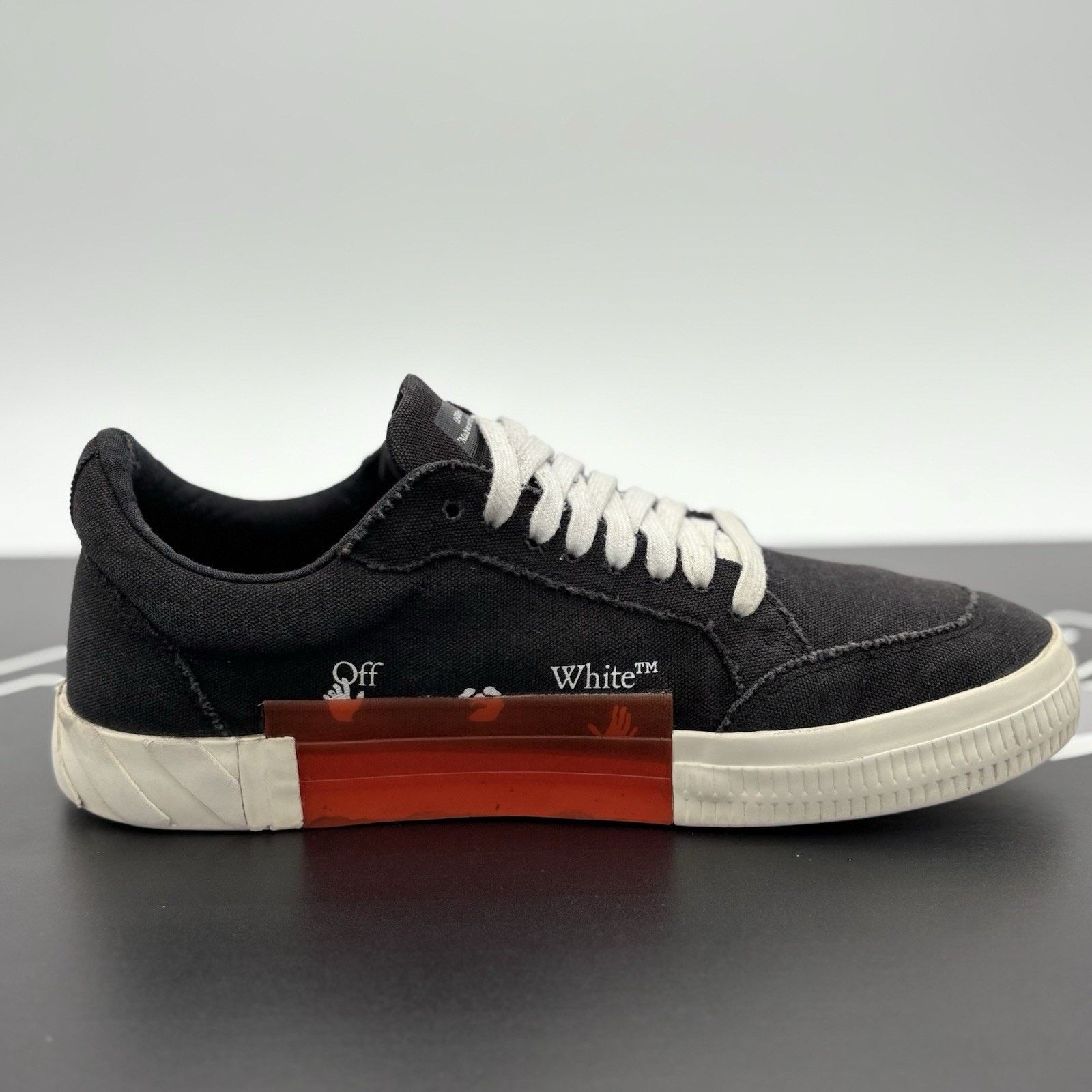 Off-White Off-White Vulc Sneaker ' Black White ' | GOOD CONDITION! Size US 11 / EU 44 - 10 Thumbnail