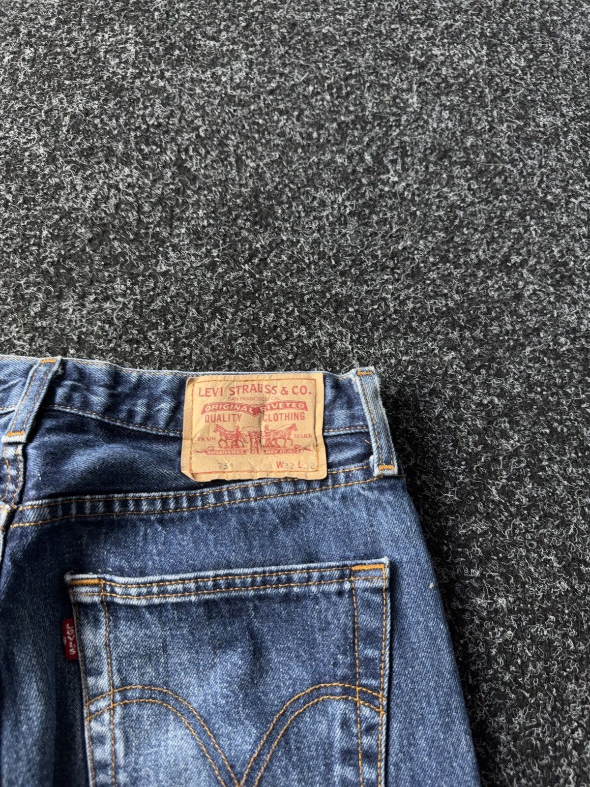 Levi's × Vintage Vintage 00s Levi’s Zip Fly Jeans W32 L32 Size US 32 / EU 48 - 17 Thumbnail
