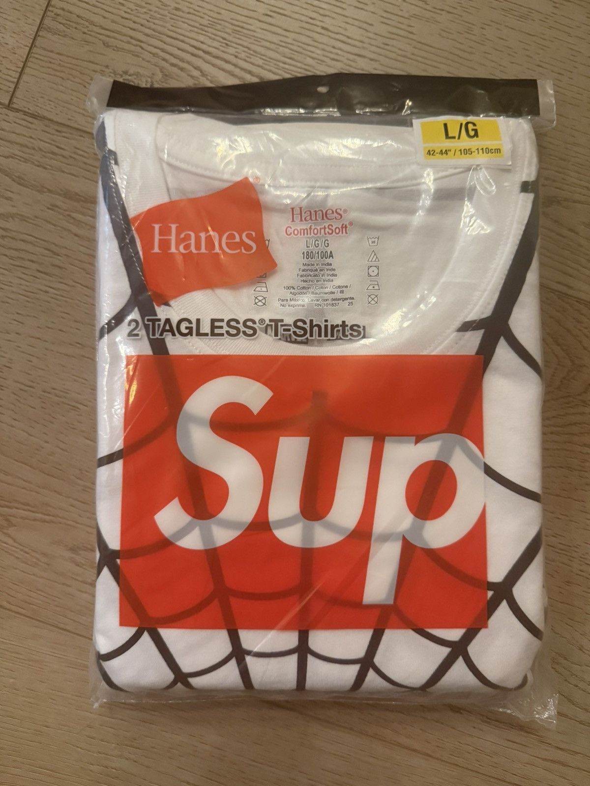 Supreme Supreme Hanes Spiderman Web Tee Size US L / EU 52-54 / 3 - 2 Thumbnail