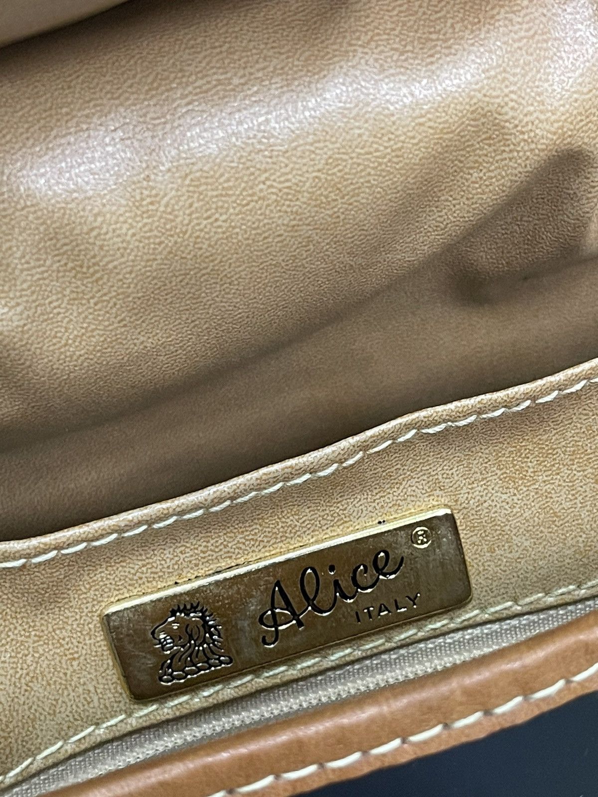 Genuine Leather Full Leather Patina Vtg Alice Italy Shoulder Bag 2🟩 Size ONE SIZE - 23 Thumbnail