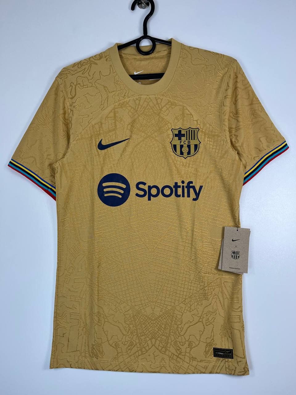 Nike Nike FC Barcelona 2022/23 Away Gold Jersey Men’s Size XS Size US XS / EU 42 / 0 - 1 Thumbnail