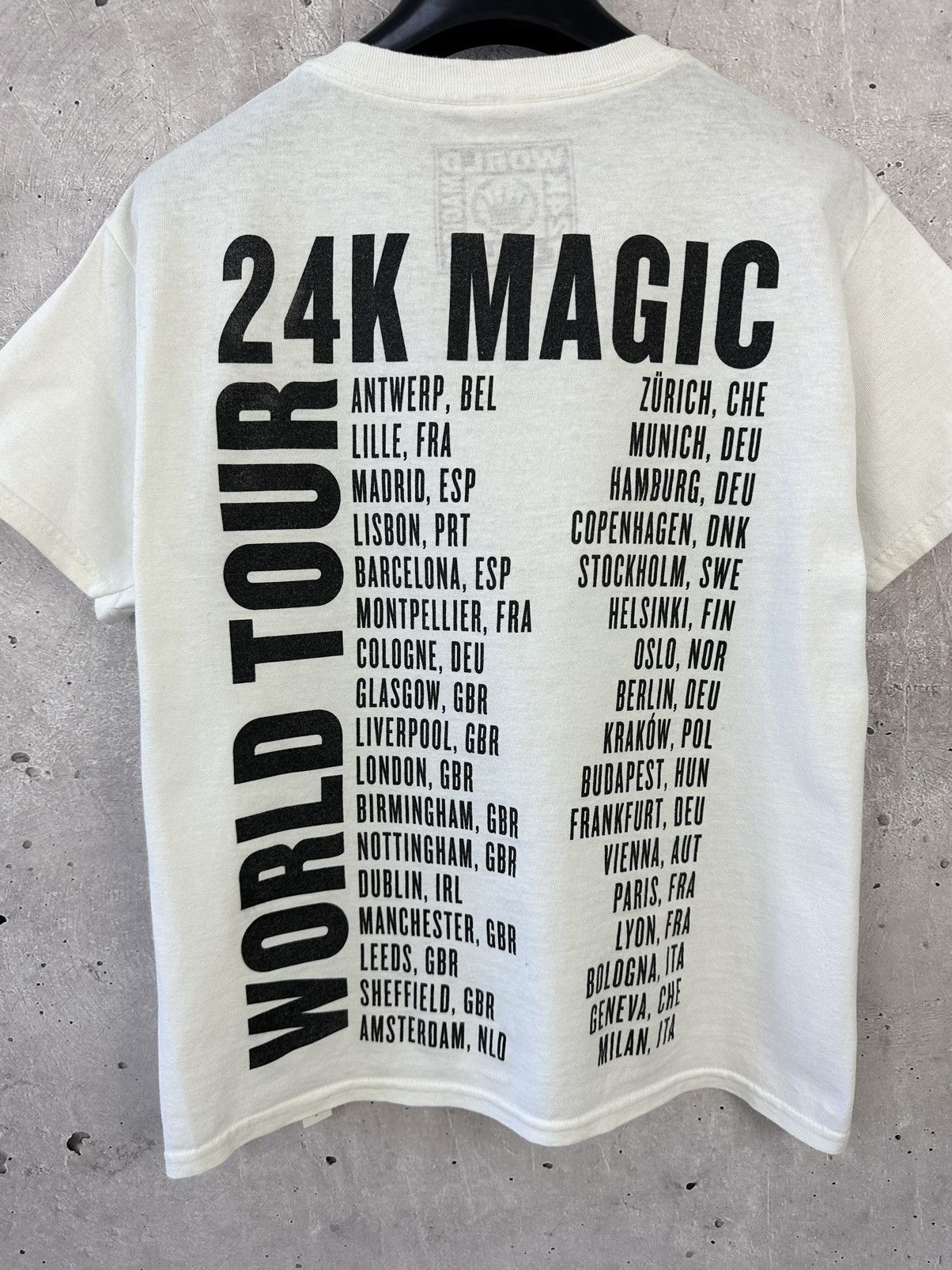 Band Tees Bruno Mars World Tour 24K Magic White T-shirt Size M / US 6-8 / IT 42-44 - 4 Thumbnail