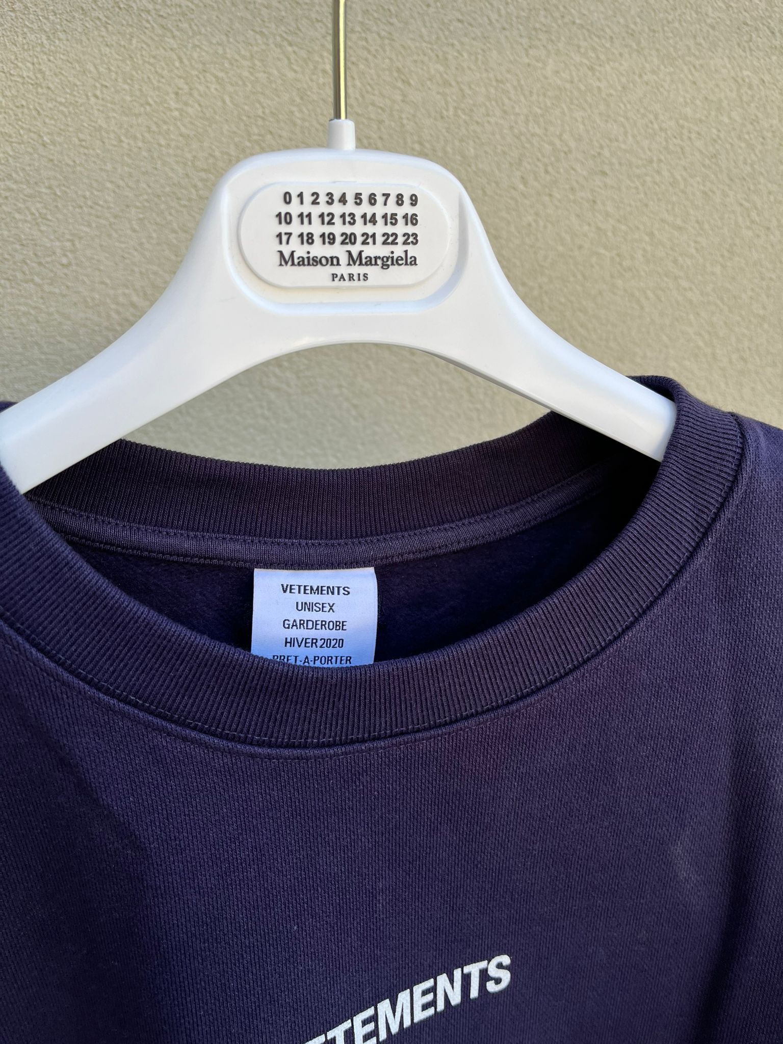 Vetements Logo Sweat Shirt in Navy / Marine Size US S / EU 44-46 / 1 - 6 Thumbnail
