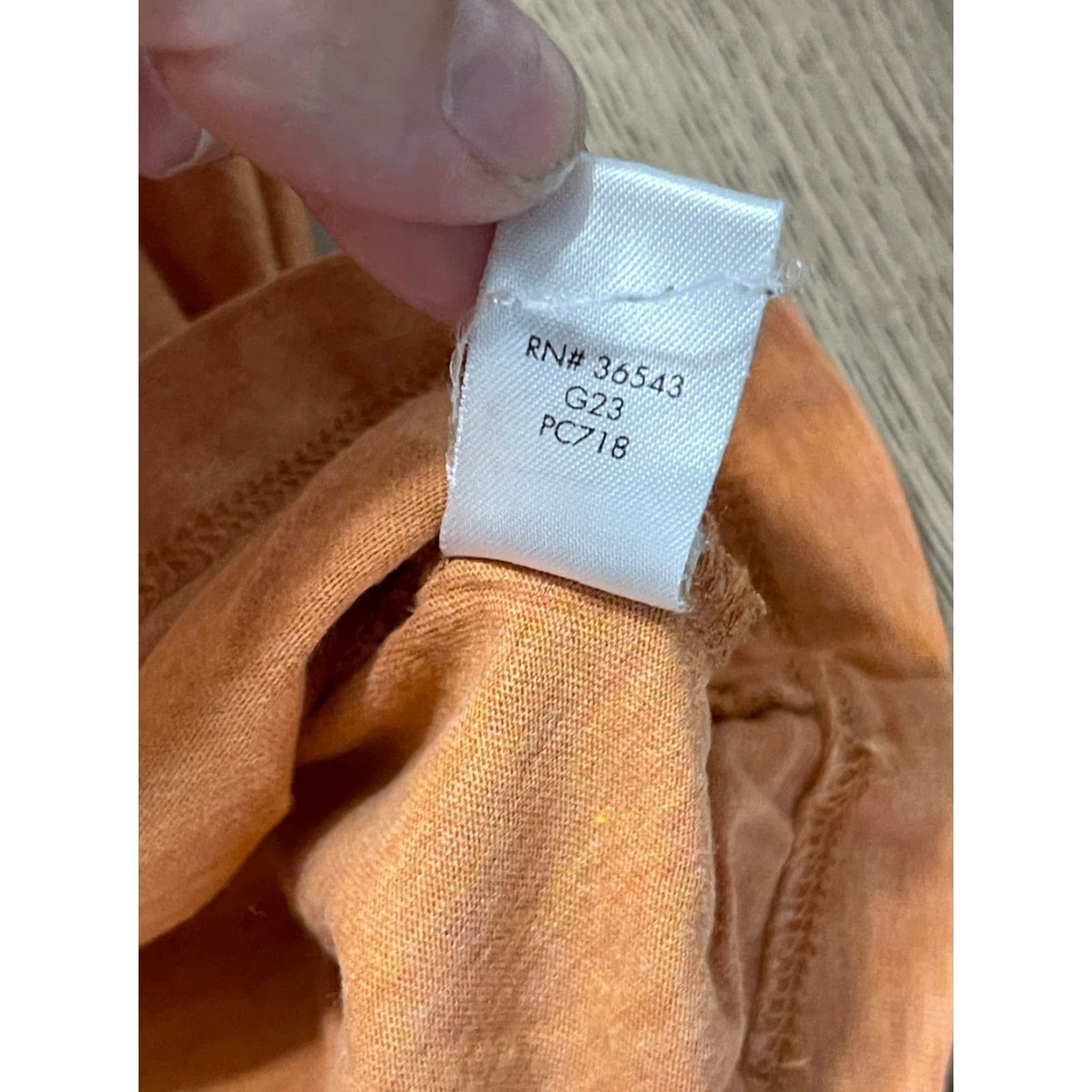 Calvin Klein Calvin Klein Shirt Men's XL Orange V-Neck Short Sleeve T-Shirt Size US XL / EU 56 / 4 - 7 Thumbnail